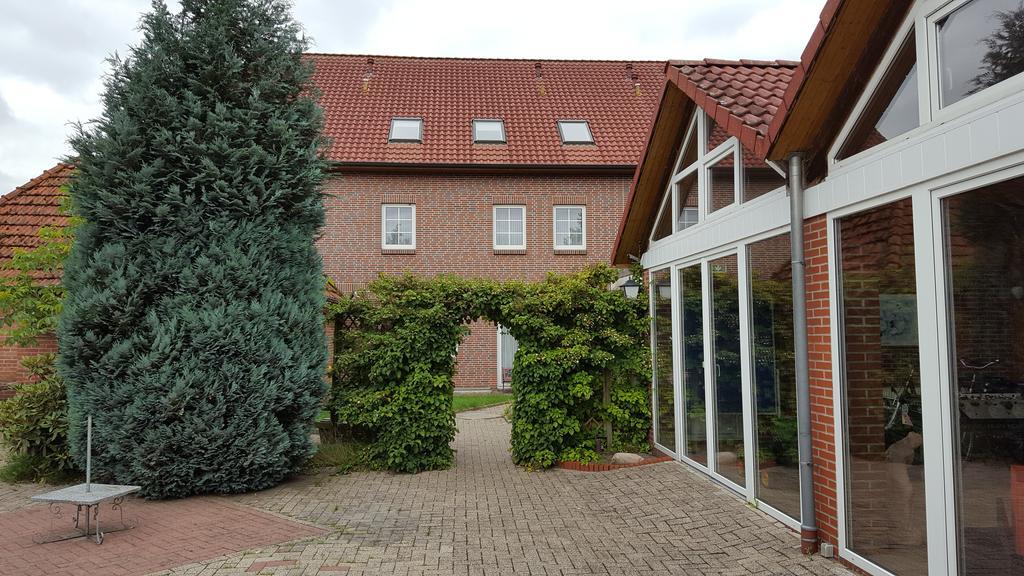 Hotel Zum Gesundbrunnen Bad Zwischenahn Exterior photo